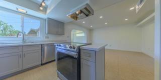 4558 N 15TH Avenue Gallery 16