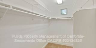 1732 Bamboo Street Gallery 19