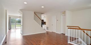Updated 4 level TH w/ 2 FB & 2 "1/2" baths + One car garage! Gallery 8