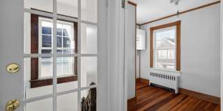Charming 2BR apartment in Newport Gallery 25