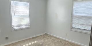 2402 Lakehurst Avenue Gallery 19