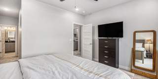 -Live Bold at The Ten – Modern 3BR / 2.5BA Townhome + Elevator Gallery 41