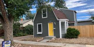 Updated 2 Bed 1.5 Bath Available Now Gallery 1