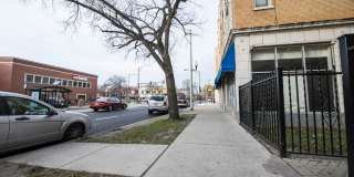 5957 W Madison St Gallery 32