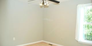 Charming End-Unit Townhouse in Mt. Airy Manor Community Gallery 12