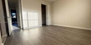 978 NE 42nd Pl Gallery 19