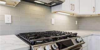 Room in 3 Bedroom Home at Langhorn St SW Gallery 1