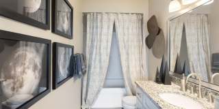 Arrowhead Summit Apartment Homes Gallery 17