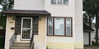 4 Bedrooms/2 Bath Home with attached Garage Gallery 1