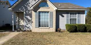 Really Cute 2 Bed 2 Bath House with Car Port in Back.  Fridge & Yard Care Included.  Total Electric. Gallery 1