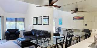 Light-Filled 1 Bed / 1 Bath Condo in UTC, San Diego – Skylights & Balcony Gallery 3