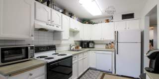 FURNISHED: 1 Bedroom, 1 Bath Apartment in Richland Gallery 1