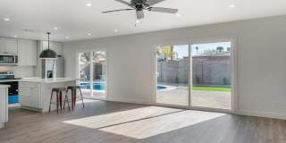 2333 E Paradise Drive Gallery 14