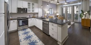 Gateway Chastain Gallery 77