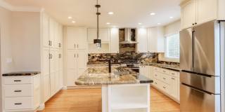 4BR/3.5BA Belmont Home with Multiple Ensuite Bedrooms, A/C & 2-Car Garage | YouTube Tour Gallery 11