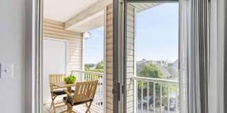 Windsor Commons Gallery 14