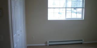 2 Bedroom, 1 1/2 Bathroom Townhouse-Walking distance to MSU Campus Gallery 17