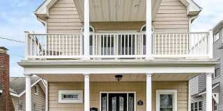 221 16th Avenue Gallery 1