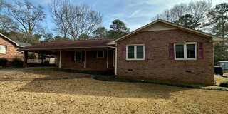 East-side home move-in ready Gallery 1