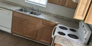 523 Hilltop Dr Gallery 5