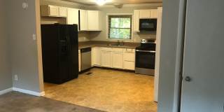 Cute,Belmont-Mt Holly home close to everything Gallery 8