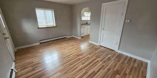 Studio Apartment Close to South Broadway! Gallery 1
