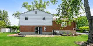 2512 Grosvenor Drive Gallery 13