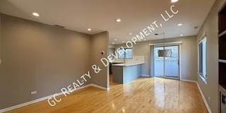220 Des Plaines St Gallery 1