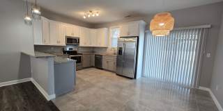 Only 6 Minutes to the USCG Base - 1800+ SqFt, 4Bed, 2Bath Home Gallery 4