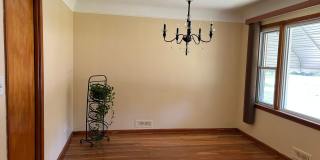 Brick 4 Bedrooms house is South Euclid With 2 Cars Detached Garage for Rent Gallery 14