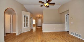 CDA Place Neighborhood- 4 bed with basement, cul de sac Gallery 12