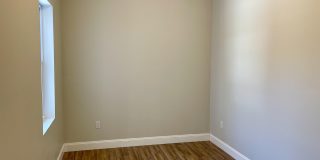 90 Pleasant Street Gallery 17