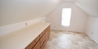 Gorgeous home on corner lot with fenced yard! Gallery 13