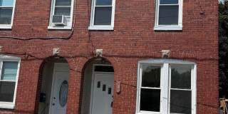 206 PEAR Street Gallery 1