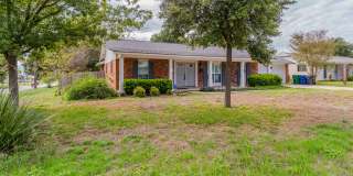 3-BEDROOM IN SUNGATE, NORTH EAST ISD Gallery 1