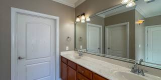 Beautiful 3 Bed 2 Bath Condo with Community Amenities Gallery 18
