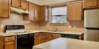 1421 Garden Path Gallery 15
