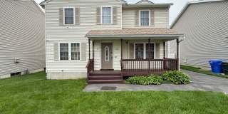 Three Bedroom, Single Family Home Located in Springfield's Pine Point Neighborhood! Gallery 1