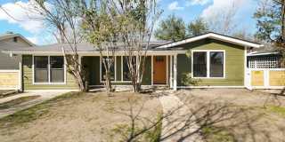 Modern 4BR Retreat with Gourmet Kitchen & Spacious Backyard Oasis Gallery 1