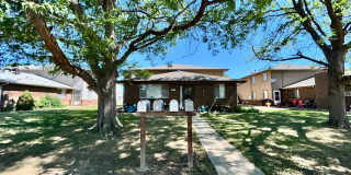 2 Bedroom Apartment with Garage Available August 1st Gallery 1