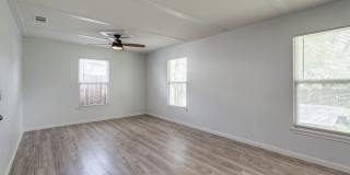 326 SUBLETT DR Gallery 13