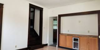 ***AUGUST 2027*** 5 Bed 3 Bath House Downtown Gallery 3
