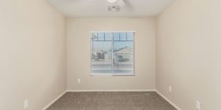 4 bedroom home in Surprise!! Gallery 29