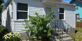 Charming Renton duplex - 2 bedroom and 1 bathroom rambler - $1695.00 Available NOW! Gallery 1