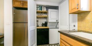 1632 STRAND Street Gallery 10