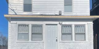 Newly Renovated Three Bedroom One Bath Upstairs Apartment Gallery 1