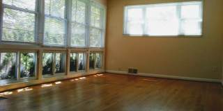 Bright & Sunny 3BR Rambler in Silver Spring! Gallery 5