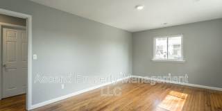 1113 Jarvis Ave Gallery 19