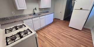 4 bedroom home on Division st 4 bedroom home on Division st Gallery 1
