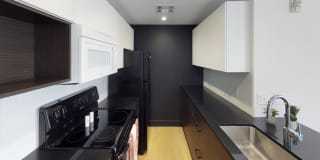 Ambassador Gallery 39